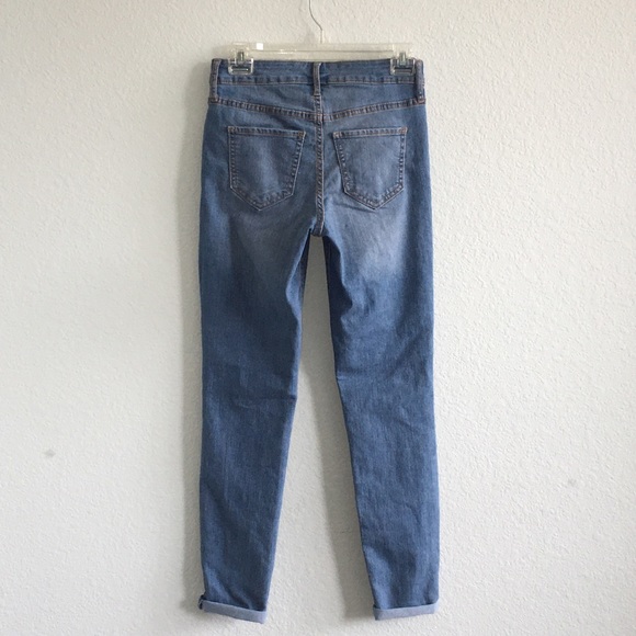 3/$25 Old Navy Super Skinny Jeans - Picture 3 of 5